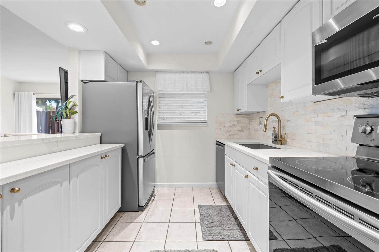 782 VILLAGE LAKE TERRACE N 103