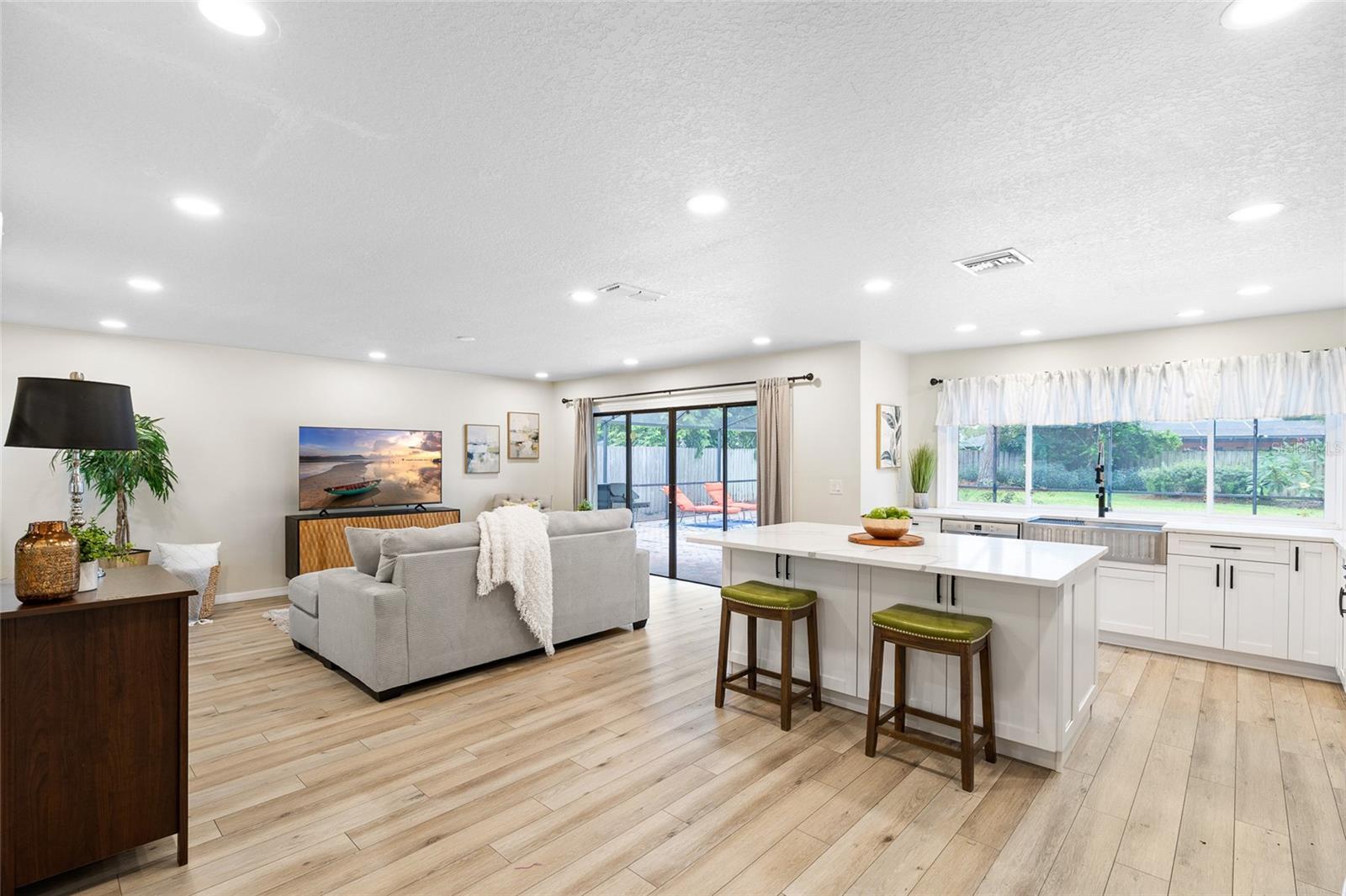 CARROLLWOOD VILLAGE PH 2 VI - Residential