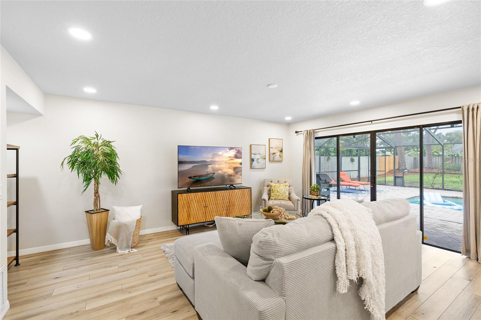 CARROLLWOOD VILLAGE PH 2 VI - Residential