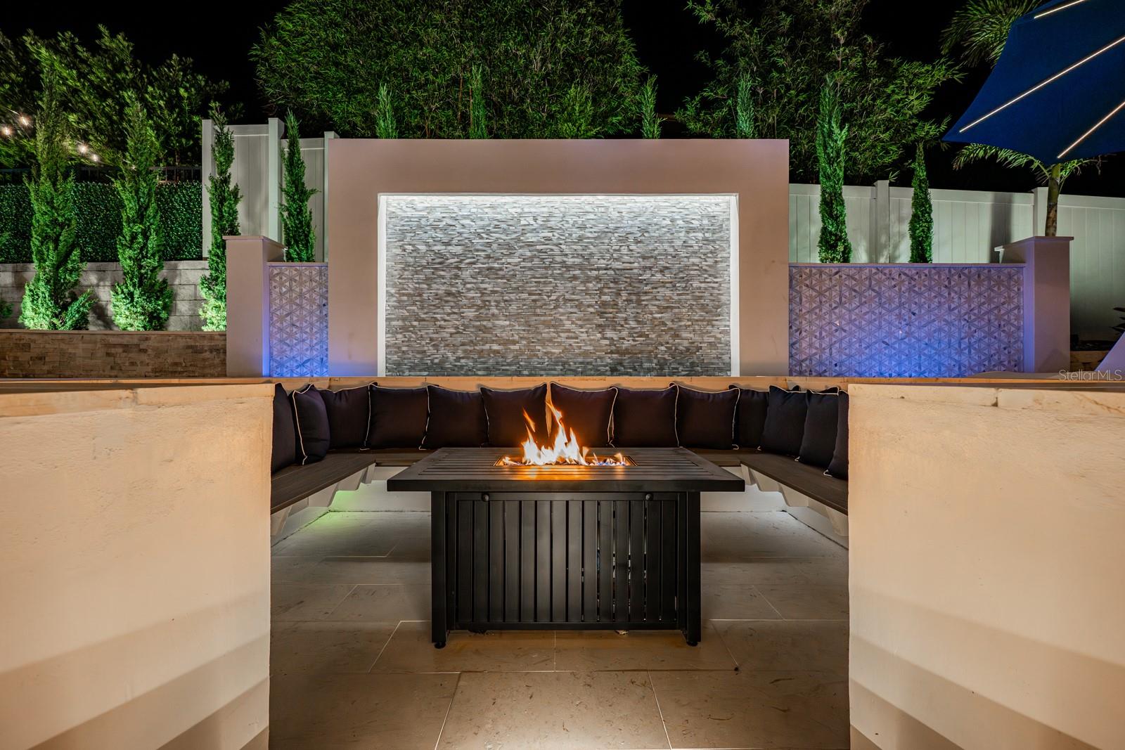 JOHNS LAKE LANDING - Residential