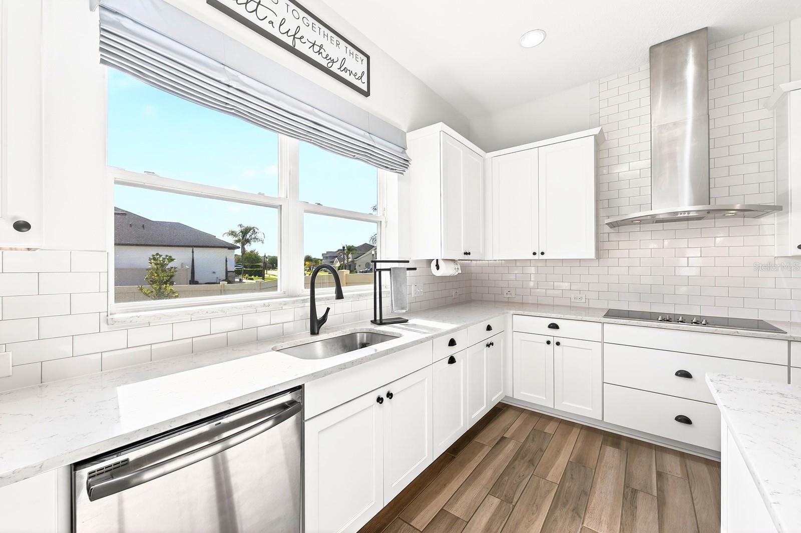 JOHNS LAKE LANDING - Residential