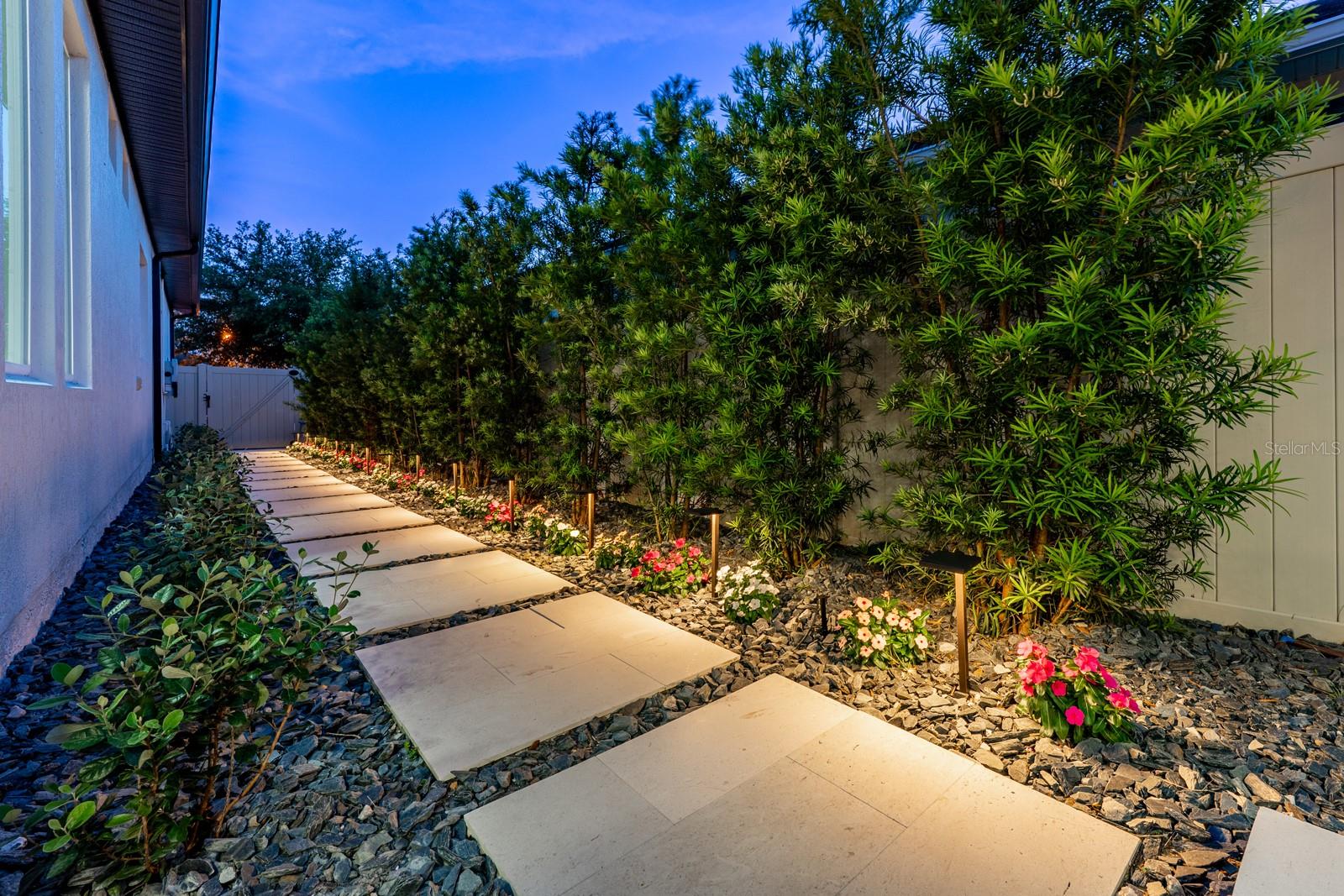 JOHNS LAKE LANDING - Residential