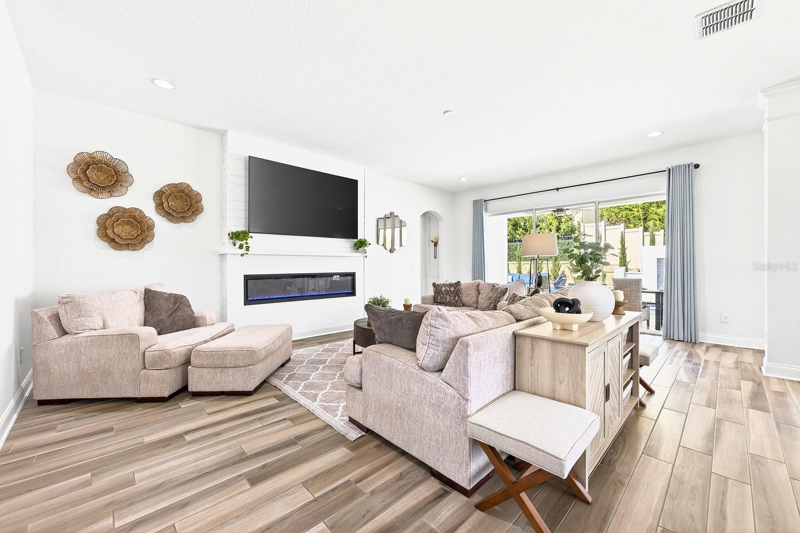 JOHNS LAKE LANDING - Residential