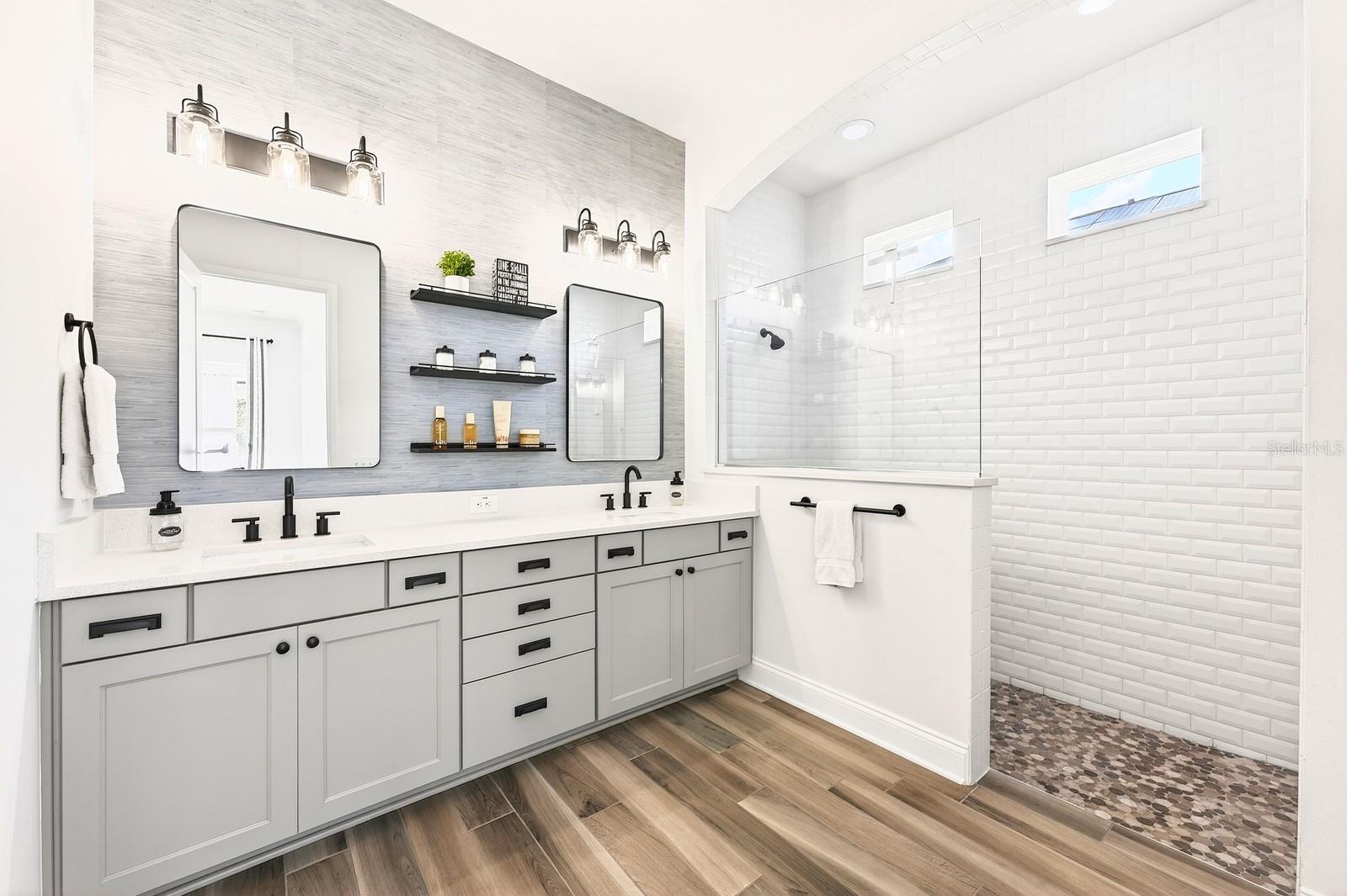 JOHNS LAKE LANDING - Residential