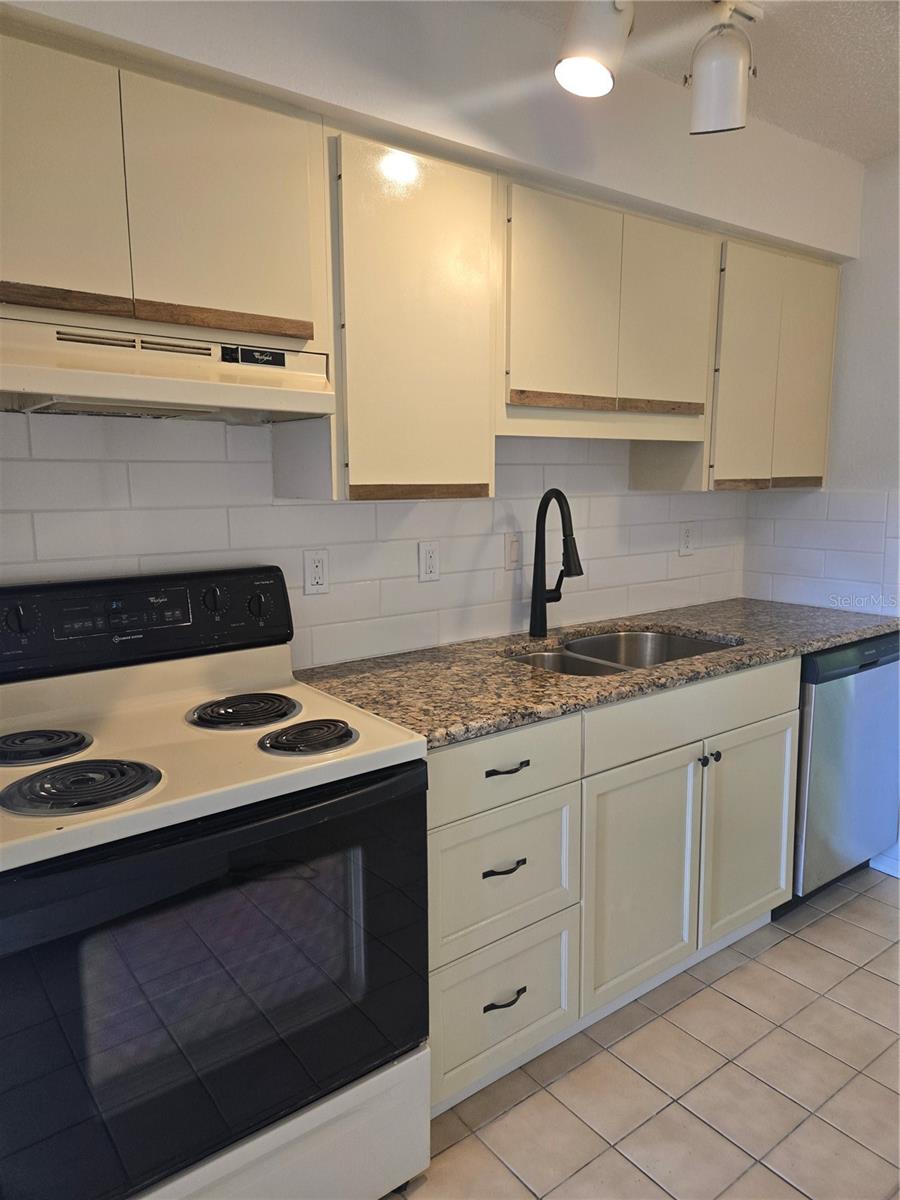 SUMMER PLACE - Residential