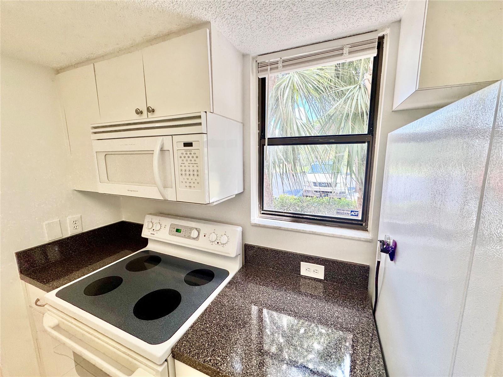 SANDHILL PINES BLDG 13 - Residential