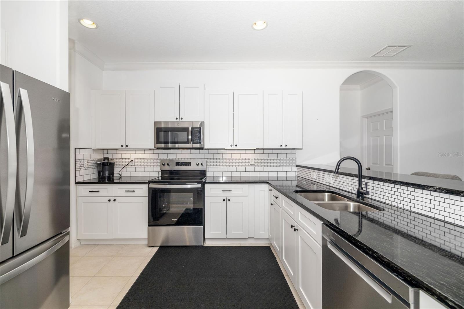 LAUREL MEADOWS - Residential