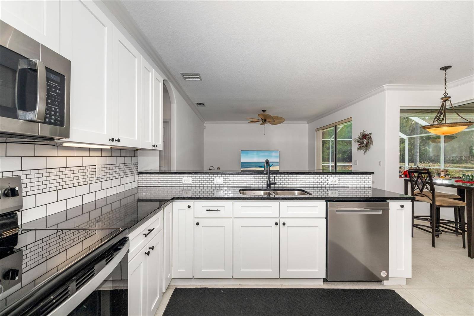 LAUREL MEADOWS - Residential