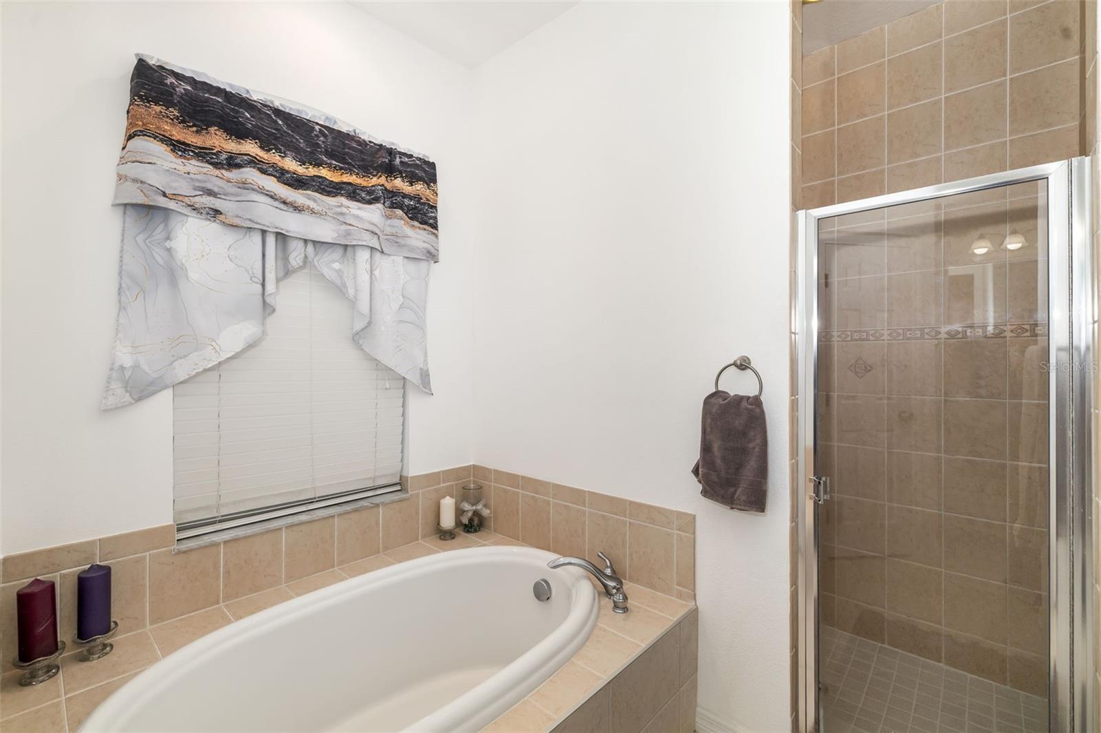 LAUREL MEADOWS - Residential
