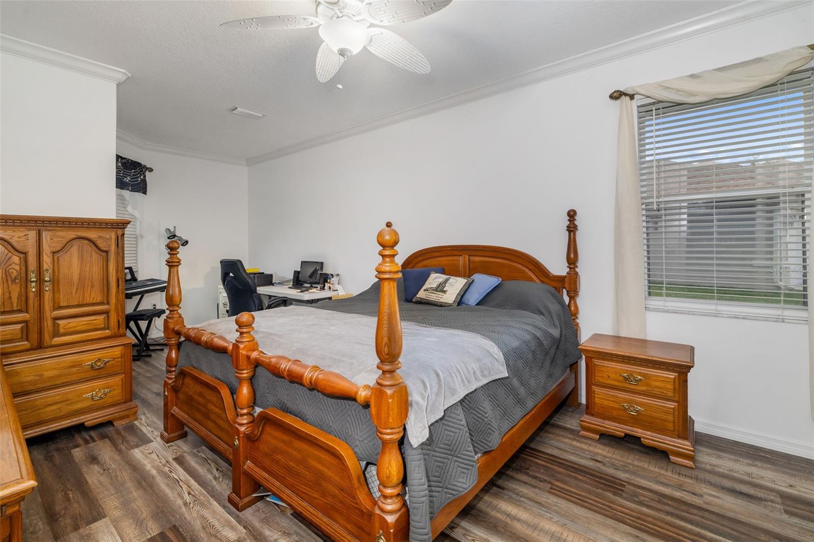 LAUREL MEADOWS - Residential