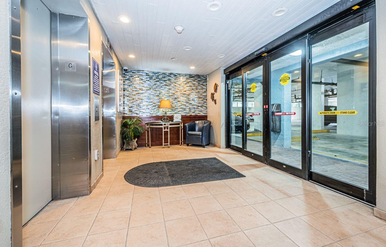 LIGHTHOUSE TOWERS CONDO - Residential