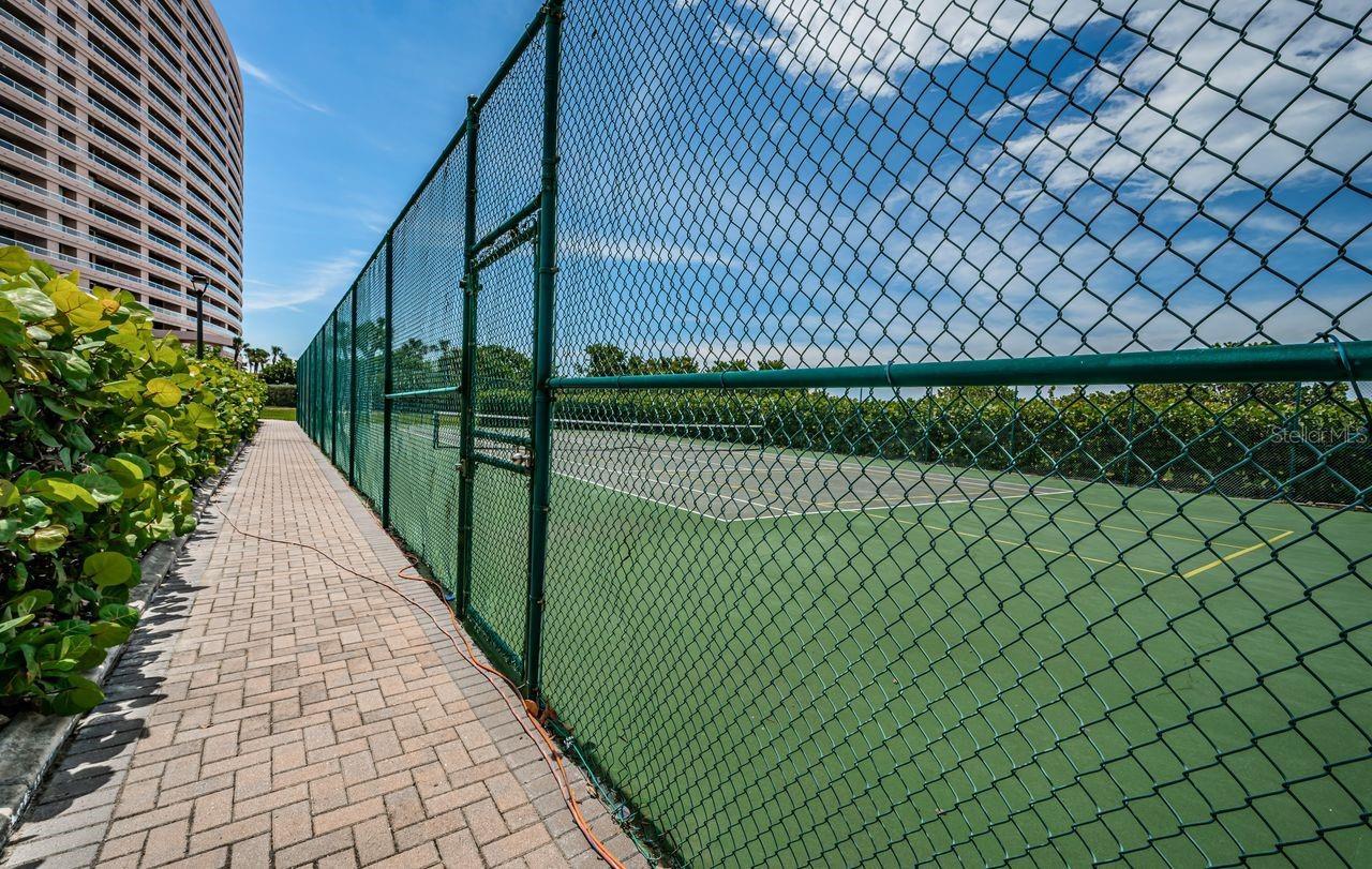 LIGHTHOUSE TOWERS CONDO - Residential