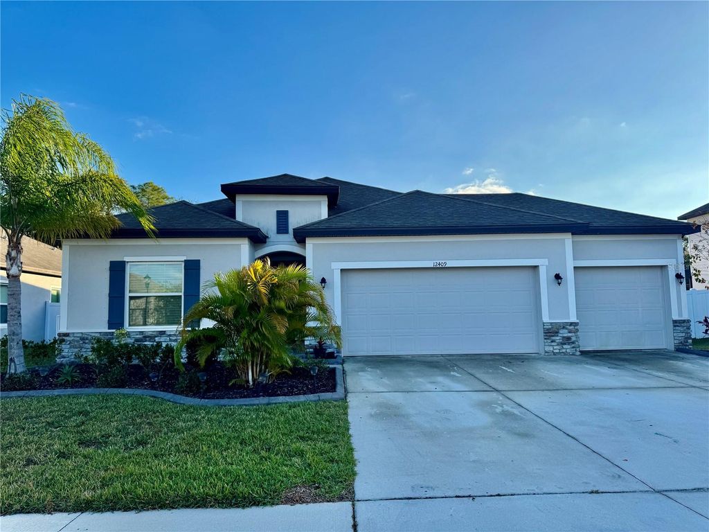 Photo of 12409 Brick Cobblestone Drive, Riverview, FL 33579 (MLS # TB8450915)