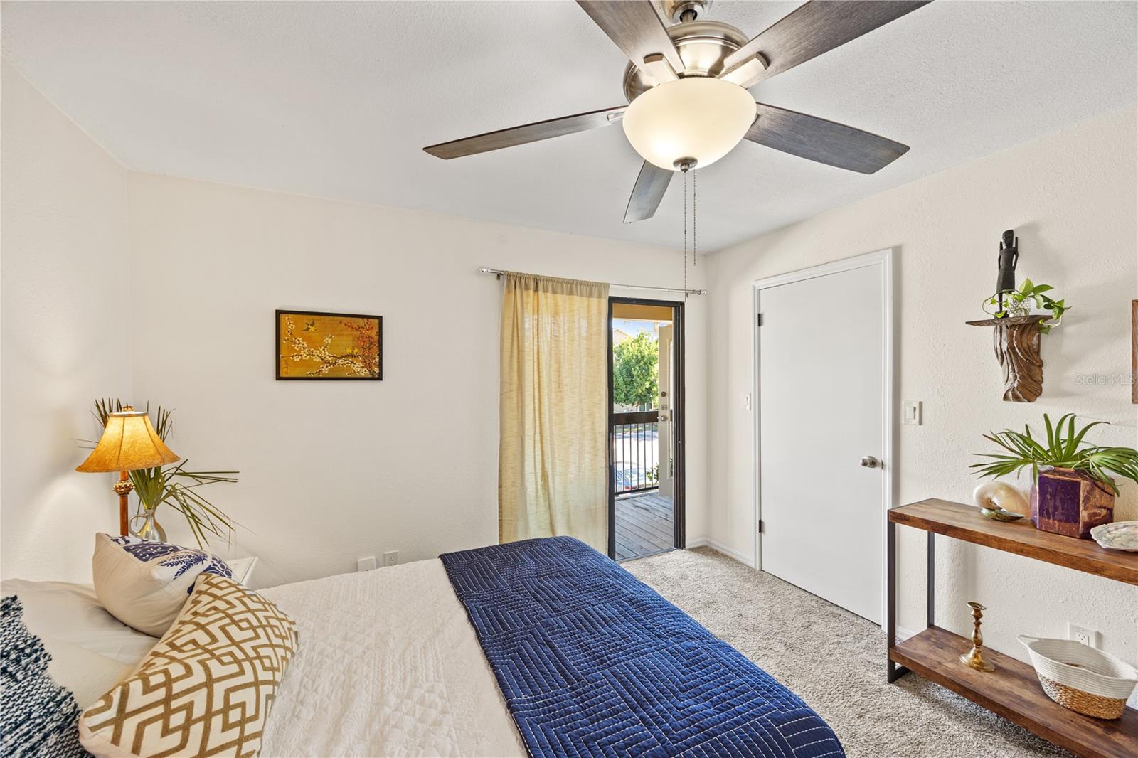 VINTAGE GRAND - Residential