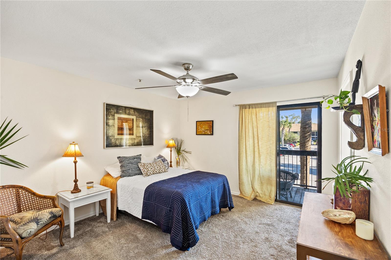 VINTAGE GRAND - Residential