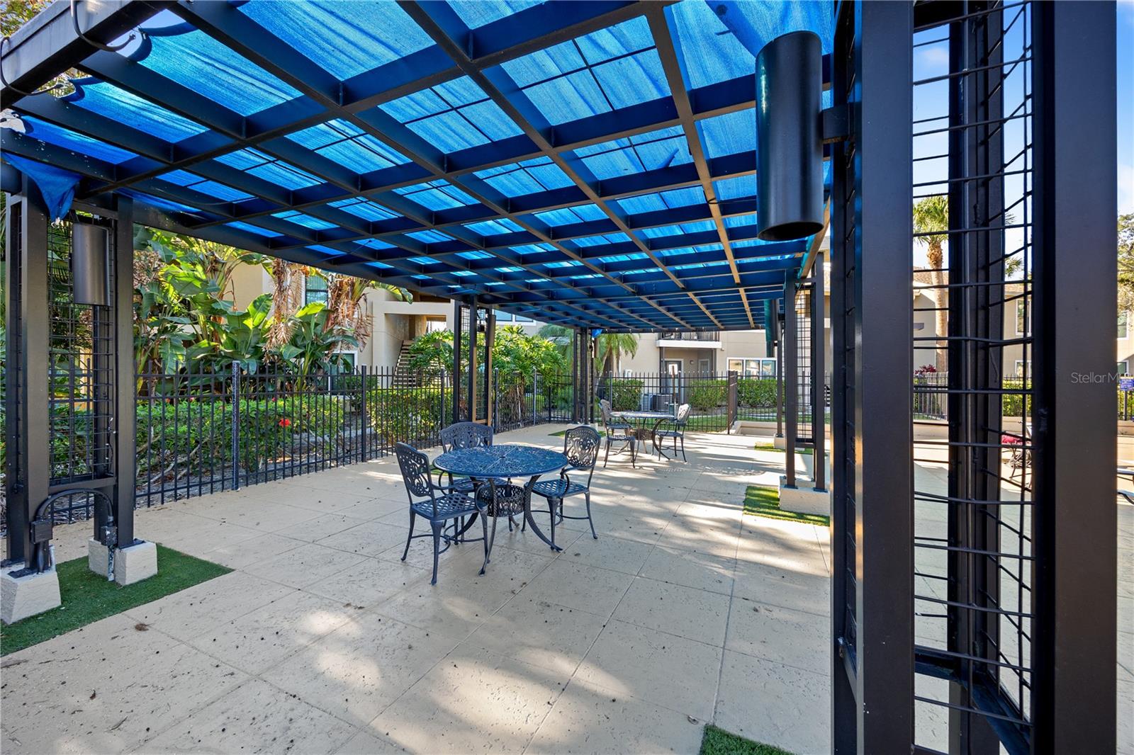 VINTAGE GRAND - Residential