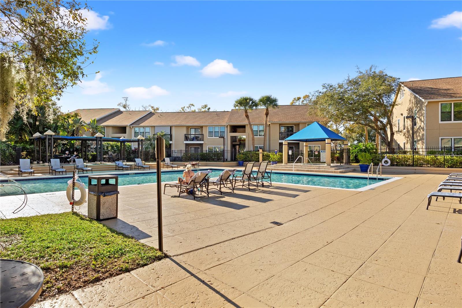 VINTAGE GRAND - Residential