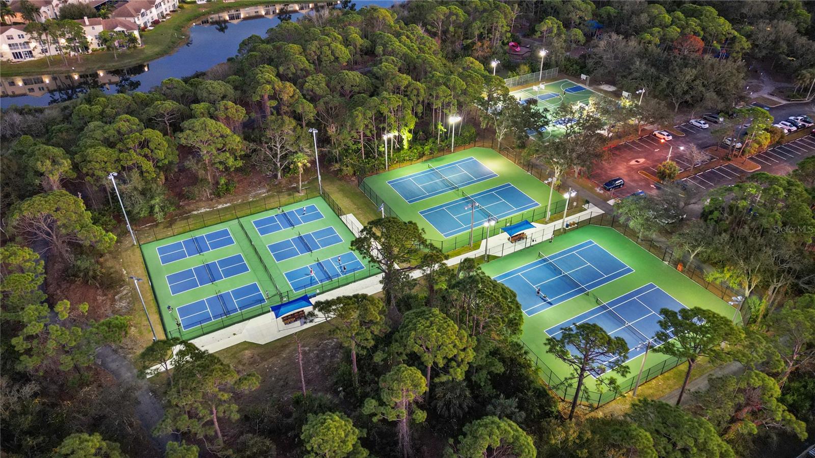 VINTAGE GRAND - Residential