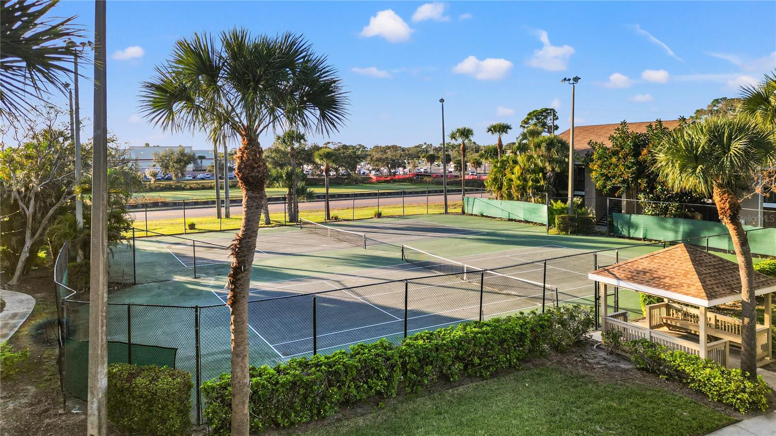 VINTAGE GRAND - Residential