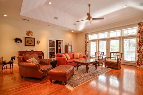 A home in TAMPA