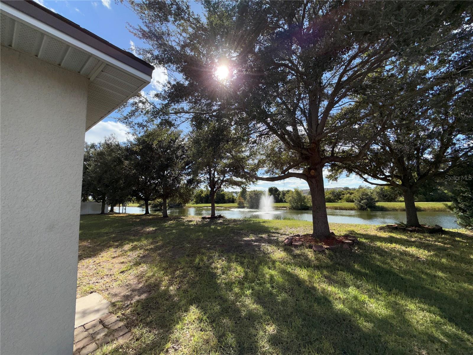MOUNT DORA LANCASTER AT LOCH LEVEN PH 2A - Residential Lease