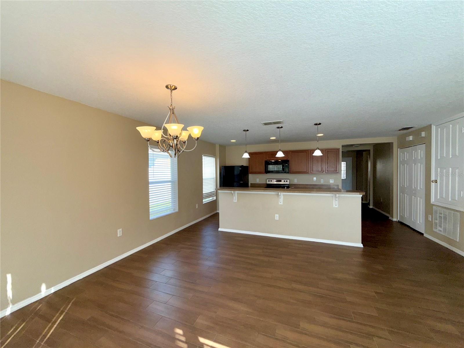 MOUNT DORA LANCASTER AT LOCH LEVEN PH 2A - Residential Lease