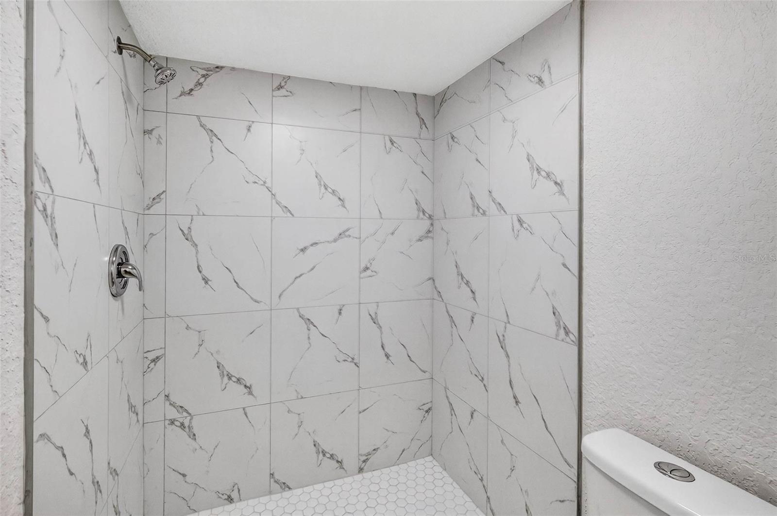 COVE CAY VILLAGE III - Residential