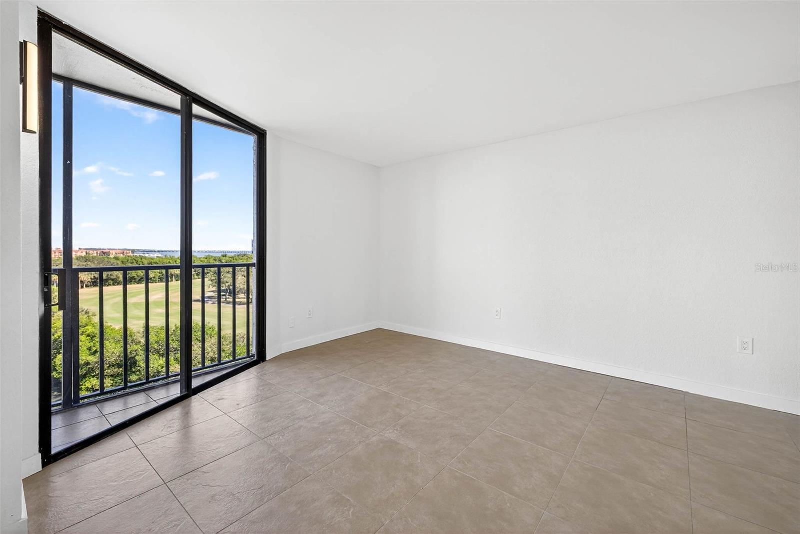 COVE CAY VILLAGE III - Residential