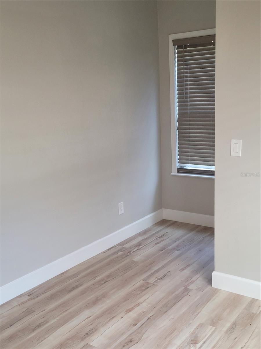 LAKESHORE GARDENS - Residential