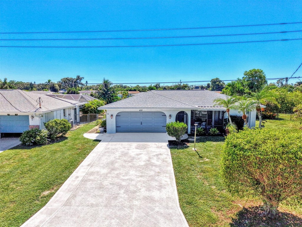 Photo of 432 Edgewood Road, Venice, FL 34293 (MLS # A4710755)