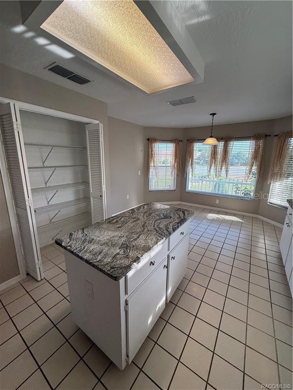 OAKWOOD VILLAGE BEVERLY HILLS PH 01 - Residential