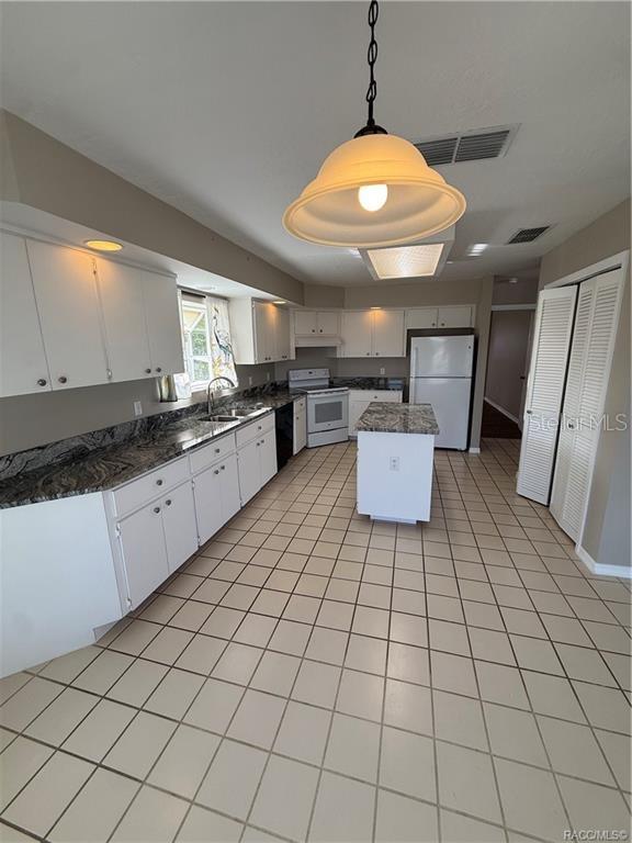 OAKWOOD VILLAGE BEVERLY HILLS PH 01 - Residential