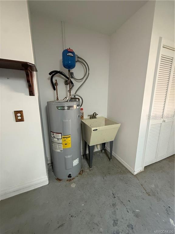 OAKWOOD VILLAGE BEVERLY HILLS PH 01 - Residential