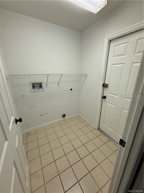 OAKWOOD VILLAGE BEVERLY HILLS PH 01 - Residential