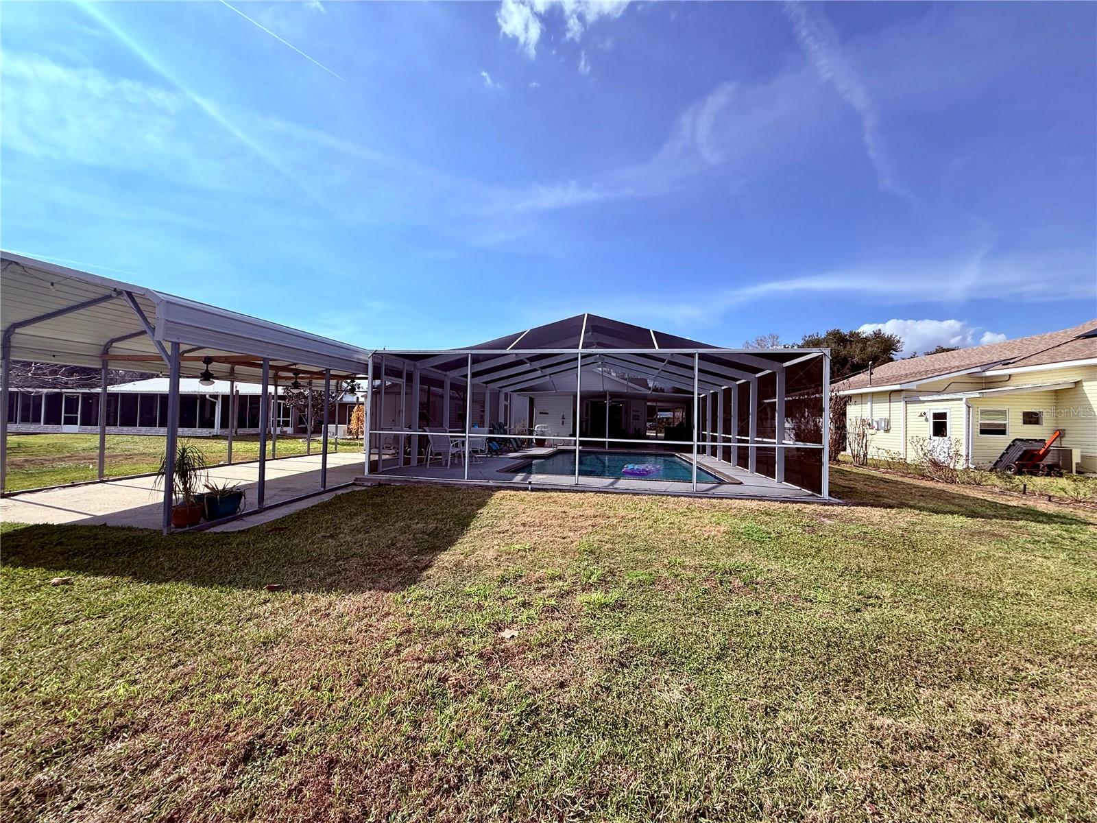 LAKE SIDE TERRACE - Residential