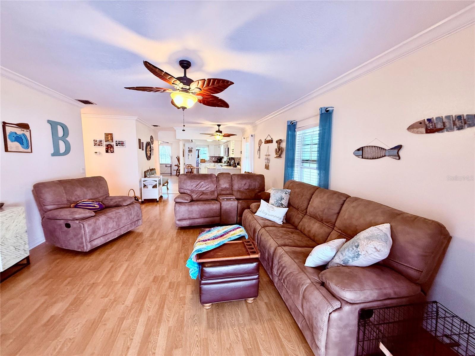 LAKE SIDE TERRACE - Residential