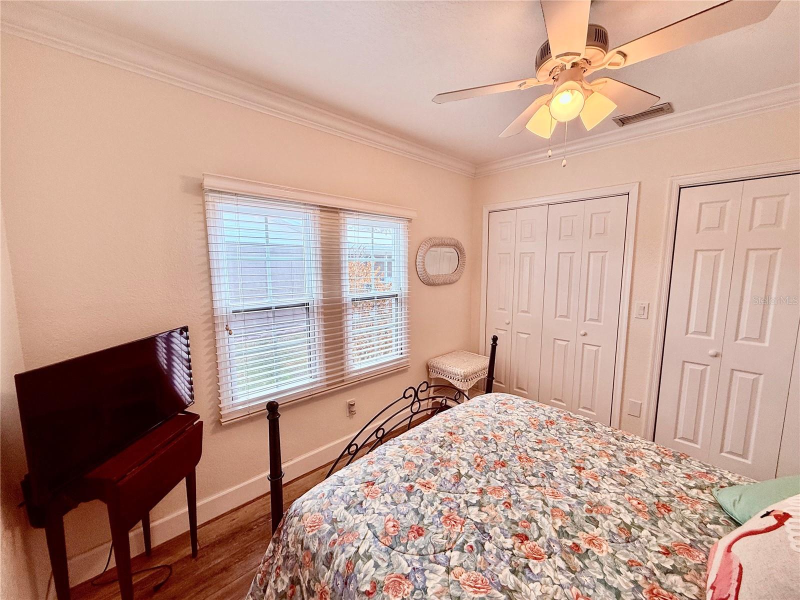 LAKE SIDE TERRACE - Residential