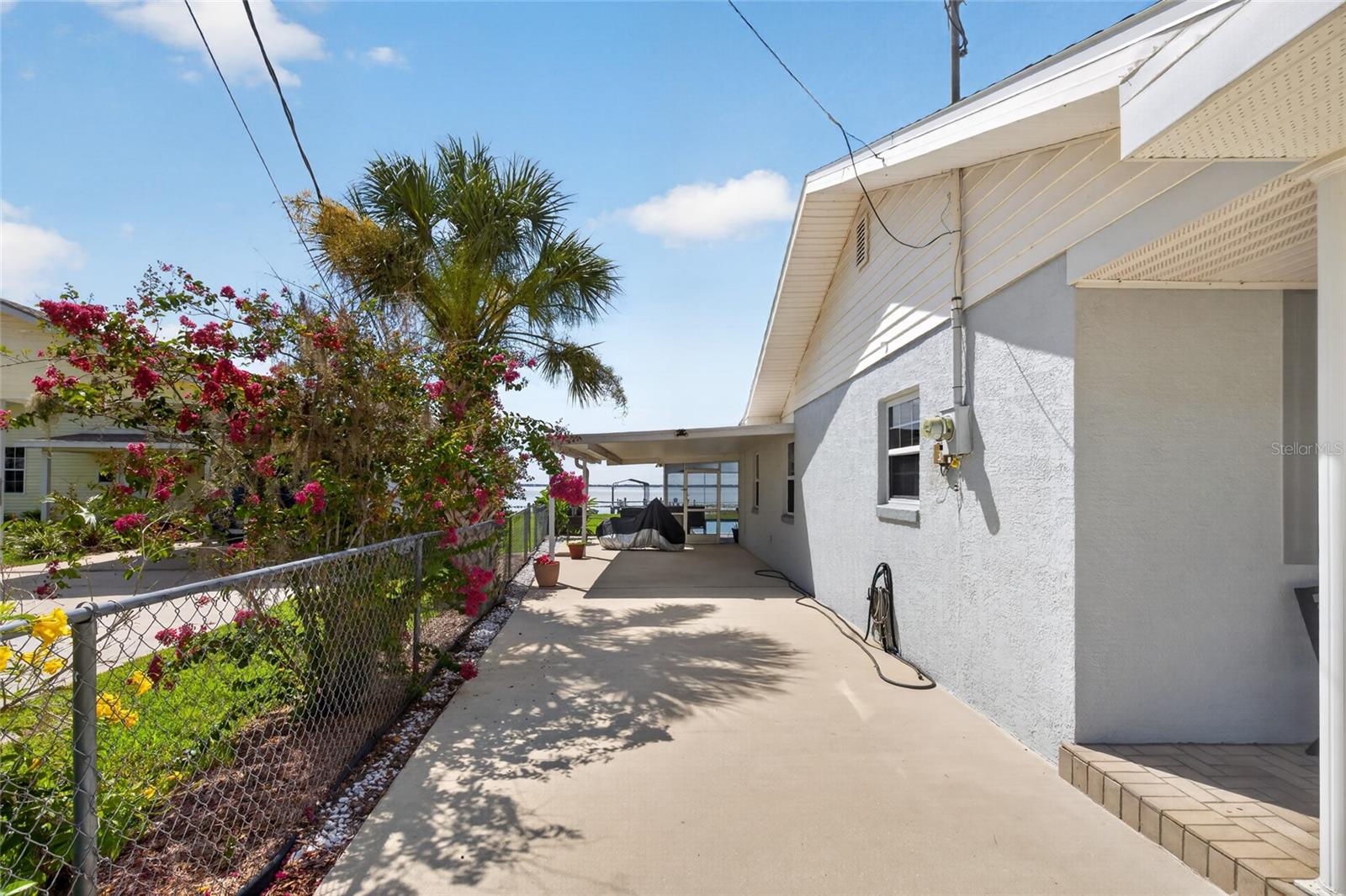 148 N LAKE REEDY BOULEVARD