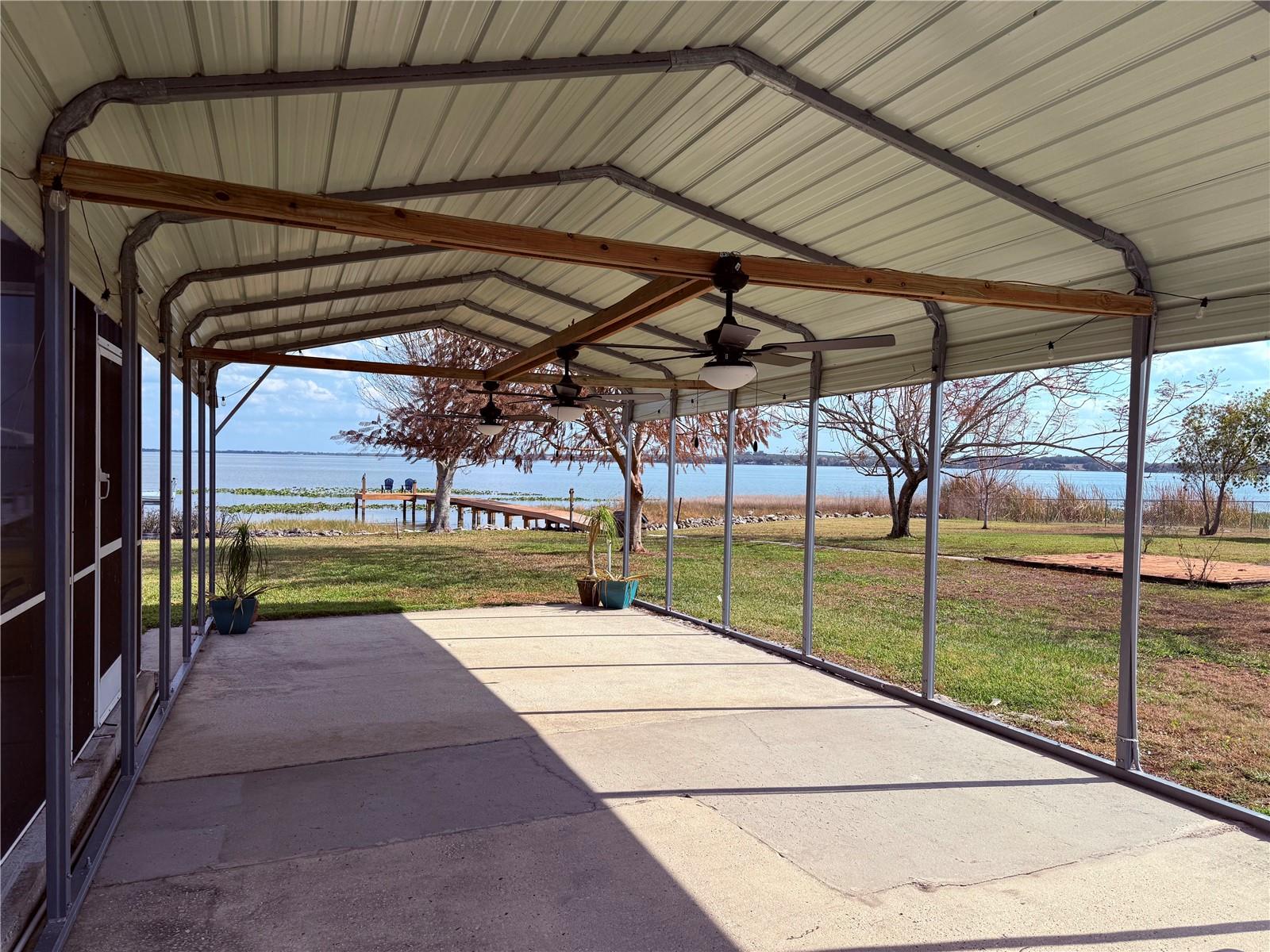 LAKE SIDE TERRACE - Residential