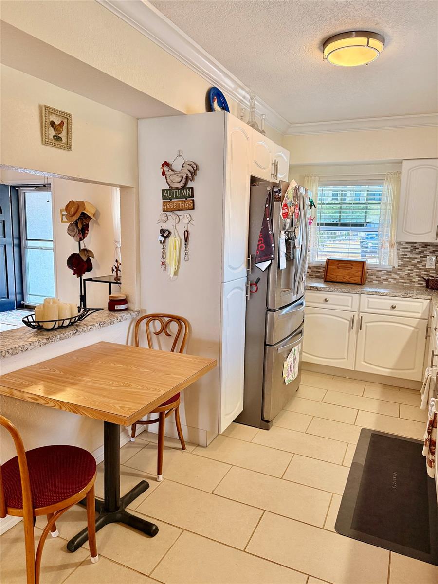 LAKE SIDE TERRACE - Residential