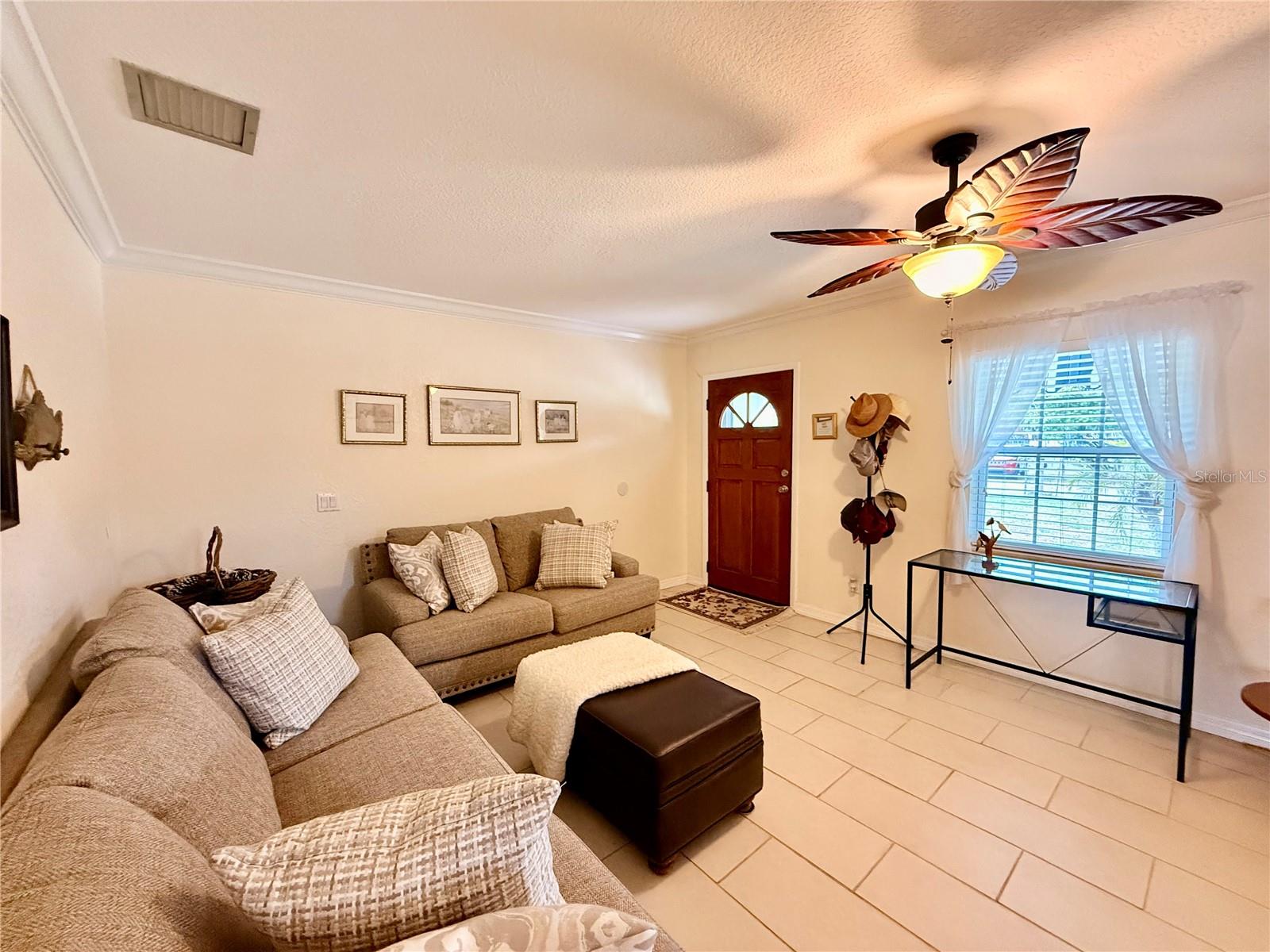 LAKE SIDE TERRACE - Residential