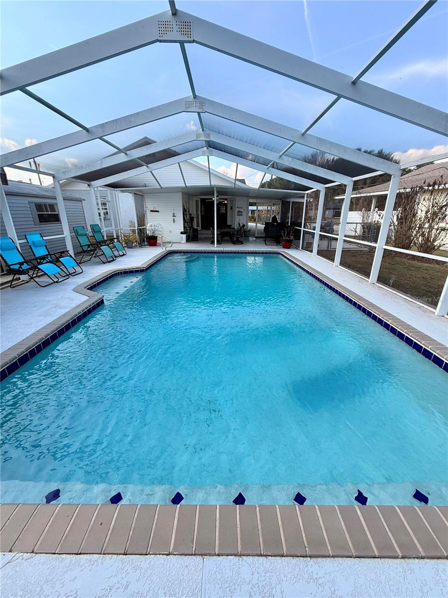 LAKE SIDE TERRACE - Residential