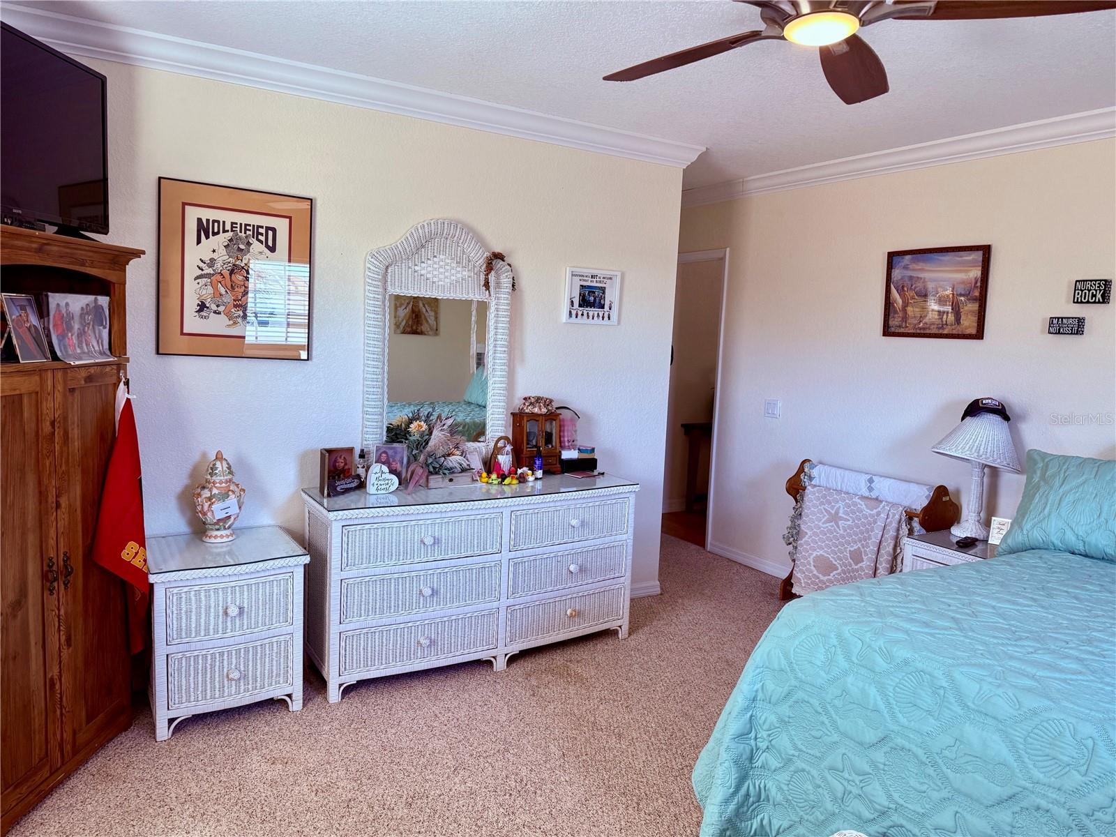 LAKE SIDE TERRACE - Residential