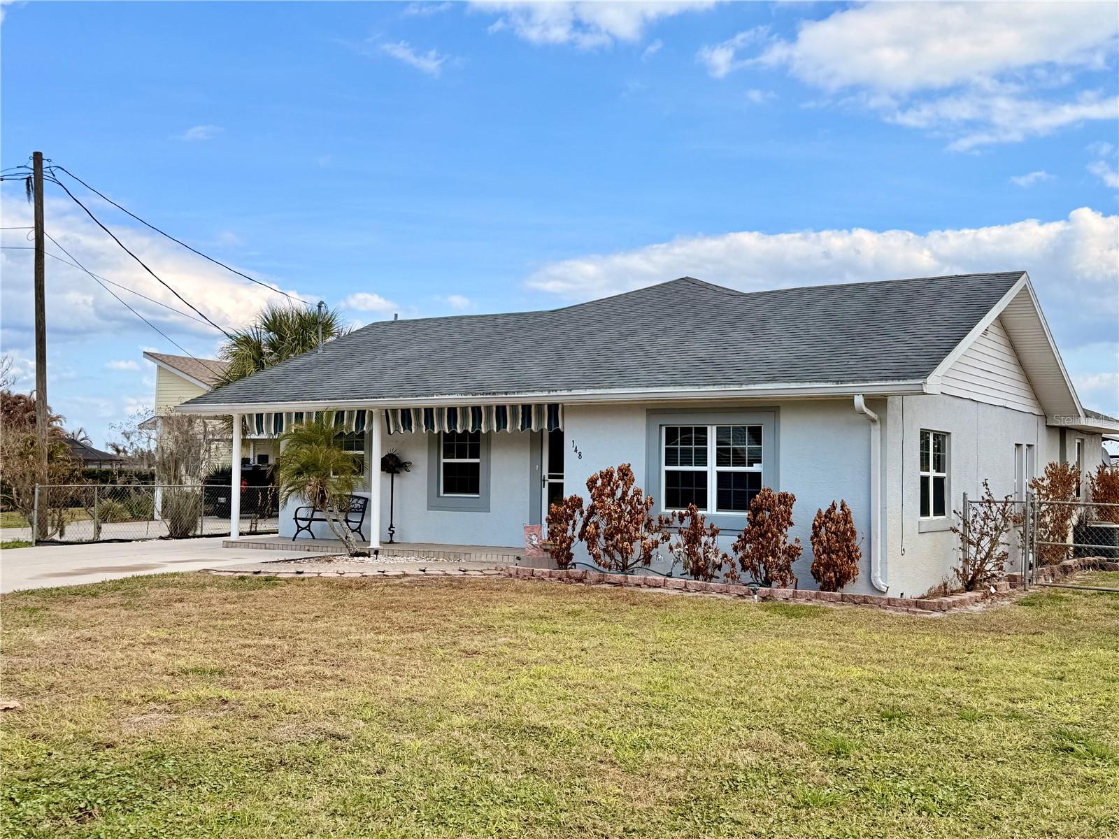 LAKE SIDE TERRACE - Residential