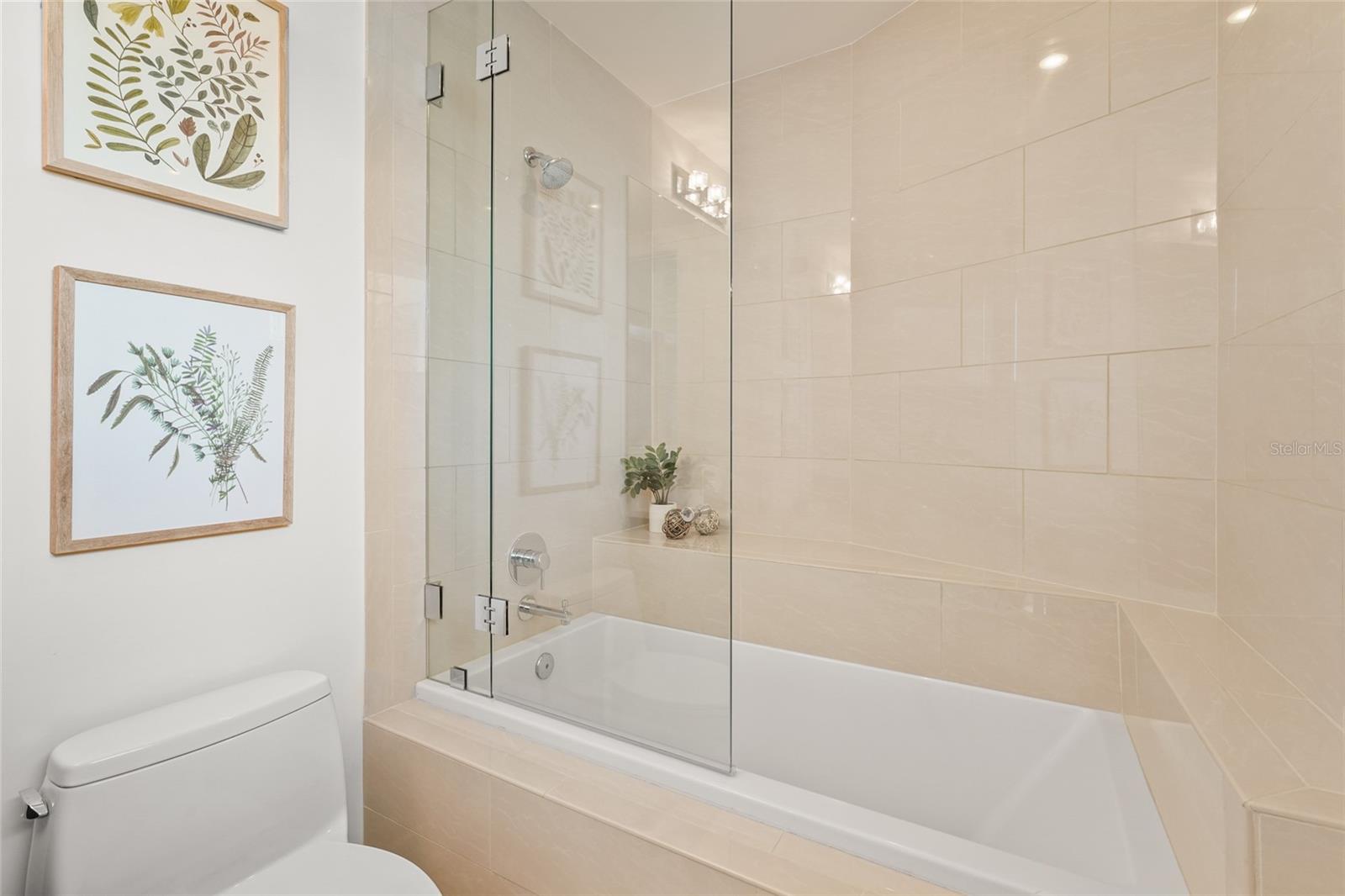 VUE SARASOTA BAY - Residential