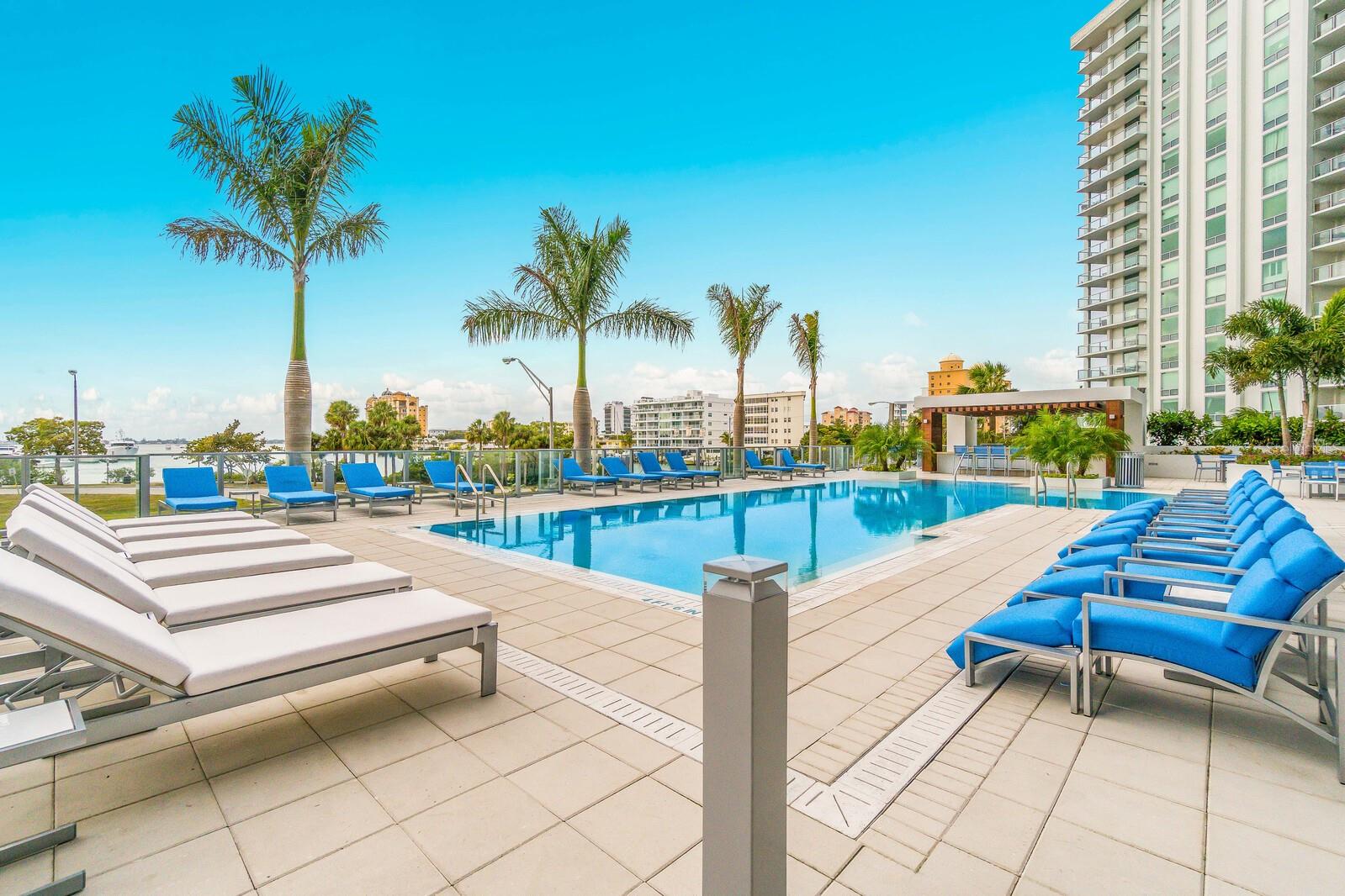 VUE SARASOTA BAY - Residential