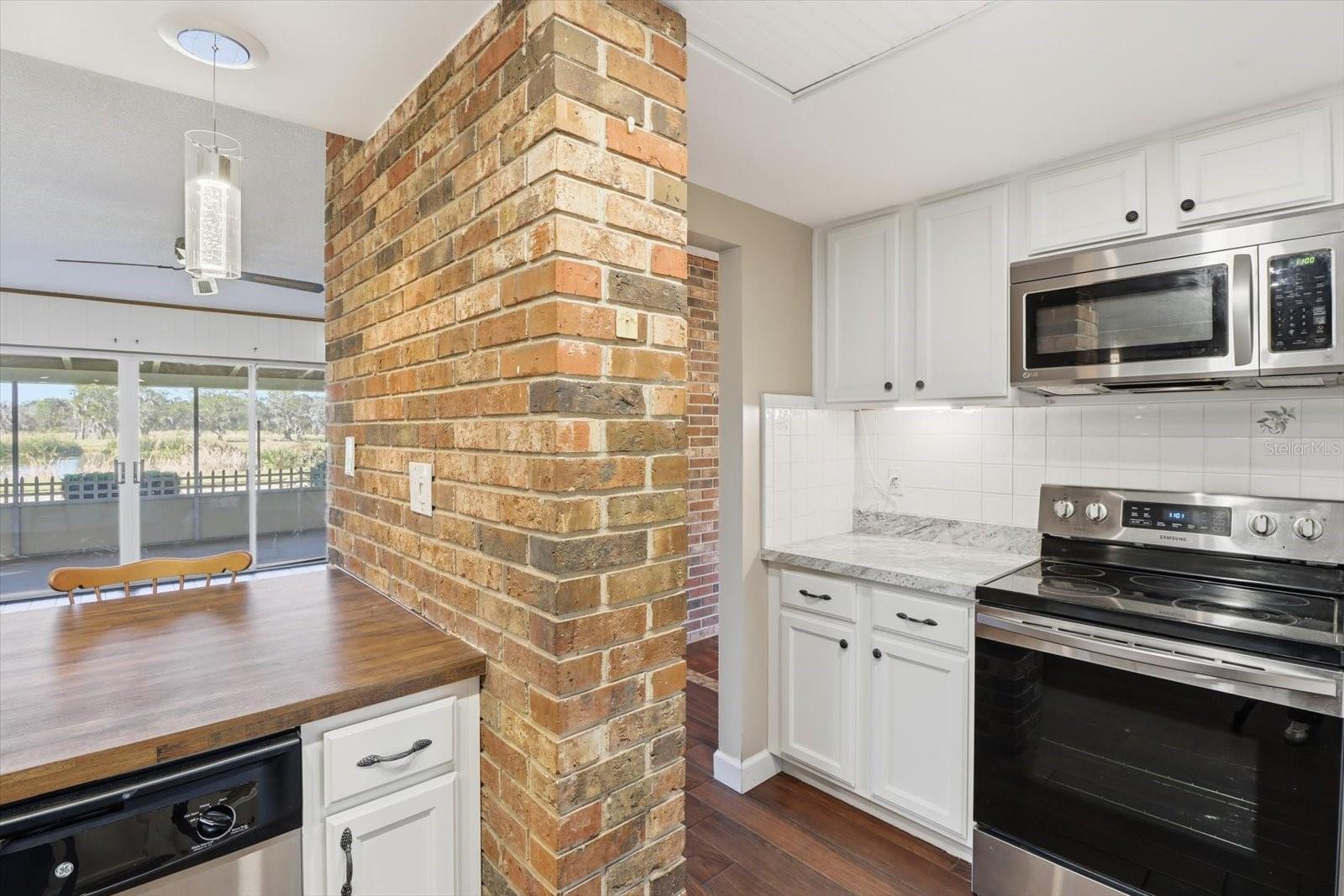 PARADISE COUNTRY CLUB - Residential