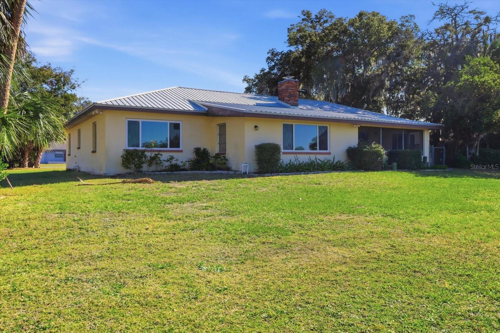 PARADISE COUNTRY CLUB - Residential