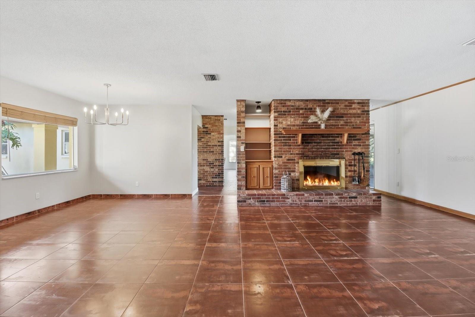 PARADISE COUNTRY CLUB - Residential