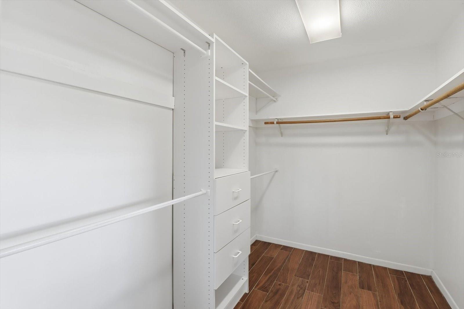 PARADISE COUNTRY CLUB - Residential